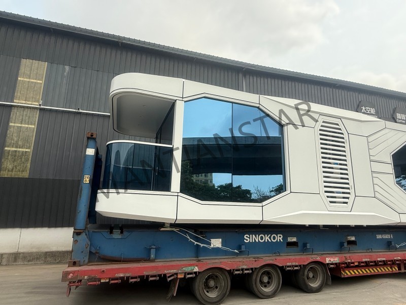 capsule house