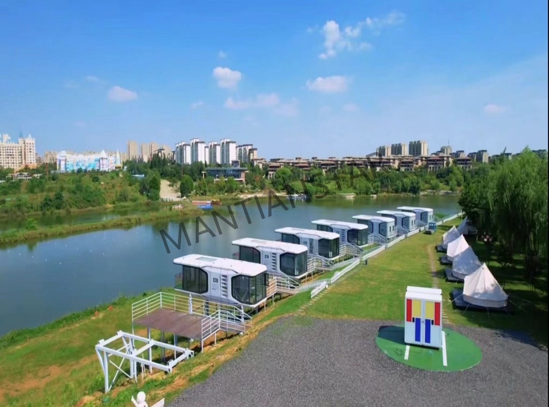 The tourist attraction of the space capsule mobile prefabricated house